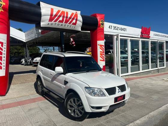 MITSUBISHI PAJERO TR4 2.0 4X2 16V 140CV FLEX 4P AUTOMÁTICO MITSUBISHI PAJERO TR4 2.0 4X2 16V 140CV FLEX 4P AUTOMÁTICO